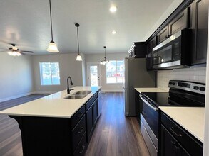 Building Photo - 3718 Big Horn Dr