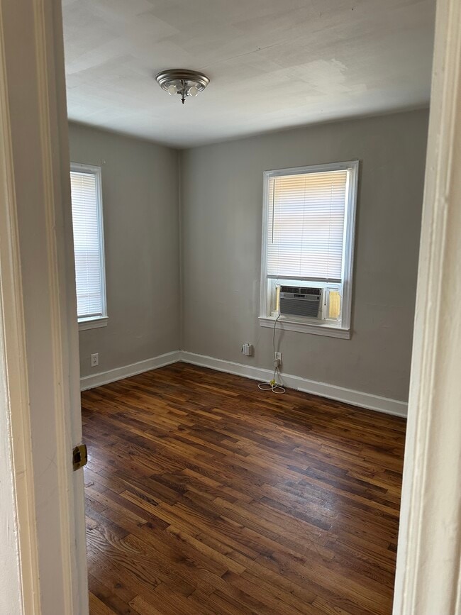 Building Photo - 836 Rodey Ave
