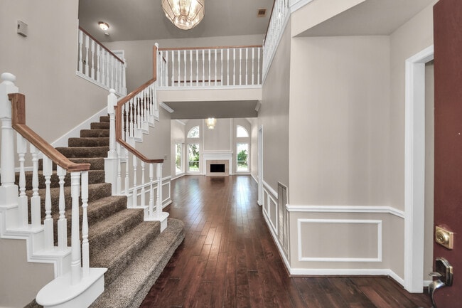 Building Photo - 4622 Grand Cayman Dr