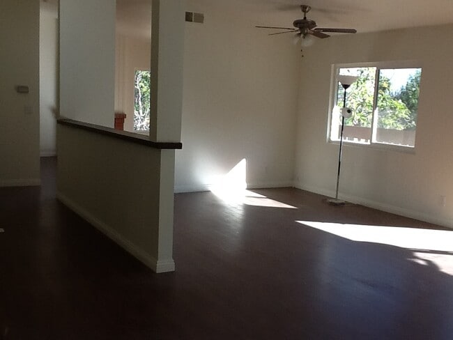 Building Photo - 15422 Circle Ridge Ln