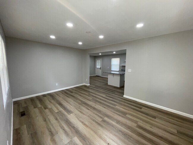 Foto del edificio - 119 Washington Cir