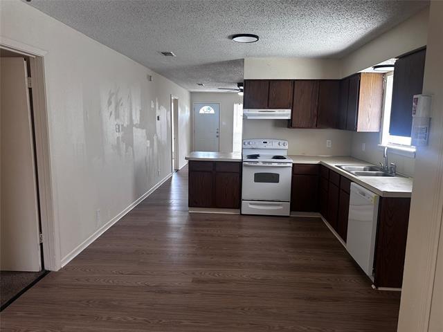 Building Photo - 728 Redbird Ln