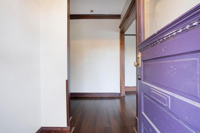 Building Photo - SW Montgomery