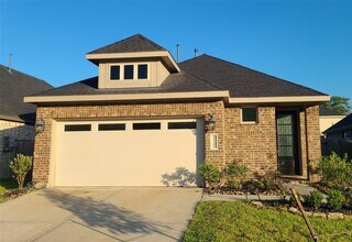 Building Photo - 2122 Rosewood Pnes Ln