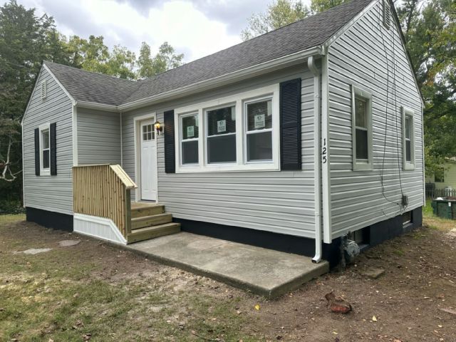 Primary Photo - 125 Delsea Dr
