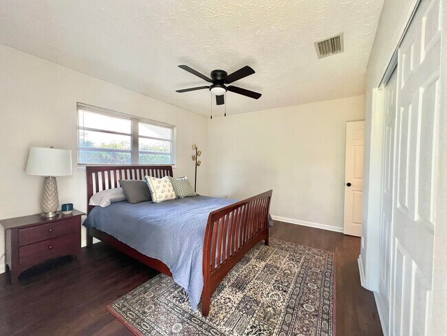 Foto del edificio - 704 20th Ave W