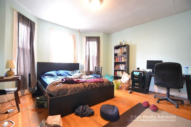 Foto del edificio - 3 br, 2 bath  - 7 Appian Way