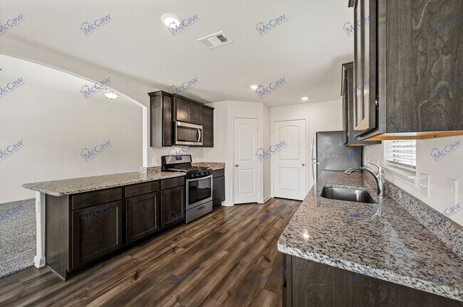 Foto del edificio - Adorable 3/2/2 in Forney (Refrigerator Inc...