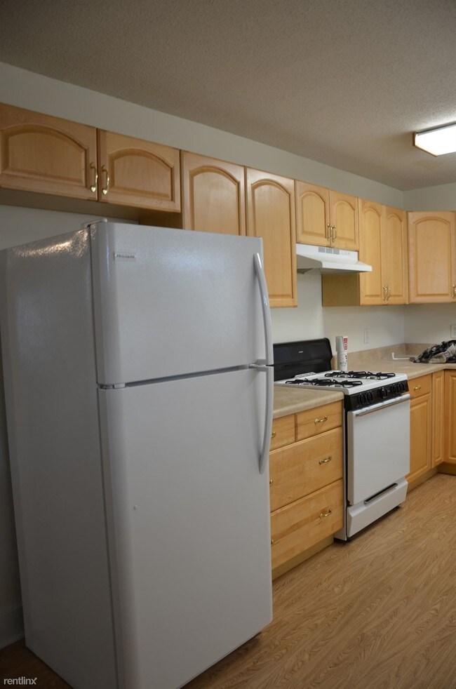 Building Photo - 2 br, 1 bath House - 218 Porter Ave