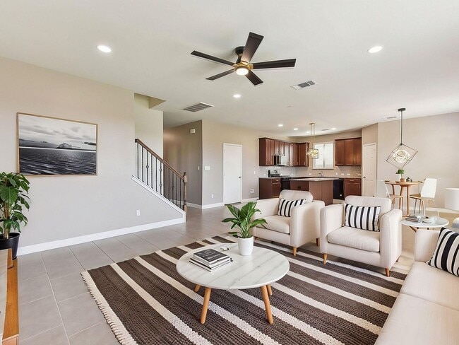 Building Photo - 600 Saturnia Dr