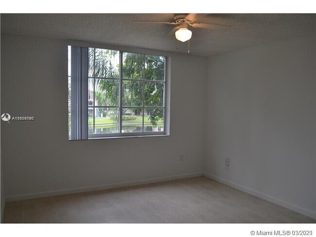 Building Photo - 12166 St Andrews Pl