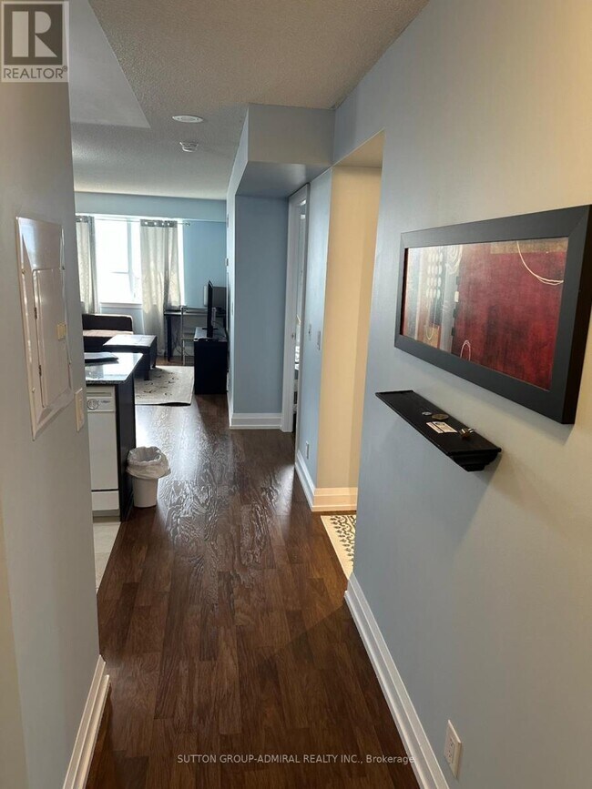 Photo du bâtiment - 1070 Sheppard Ave W