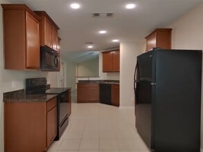 Building Photo - 805 Painted Bison Dr