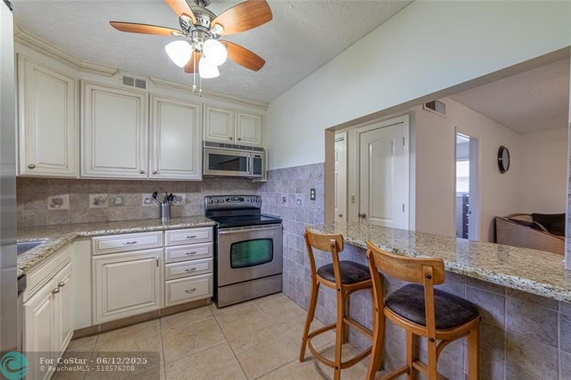 Foto principal - 701 Lori Dr