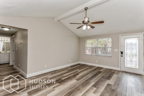 Foto del edificio - NOW AVAILABLE! - 8908 High Ridge Ct, Tampa...