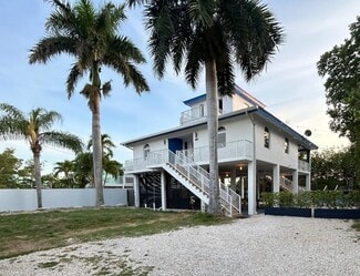 Building Photo - 350 Hazel St