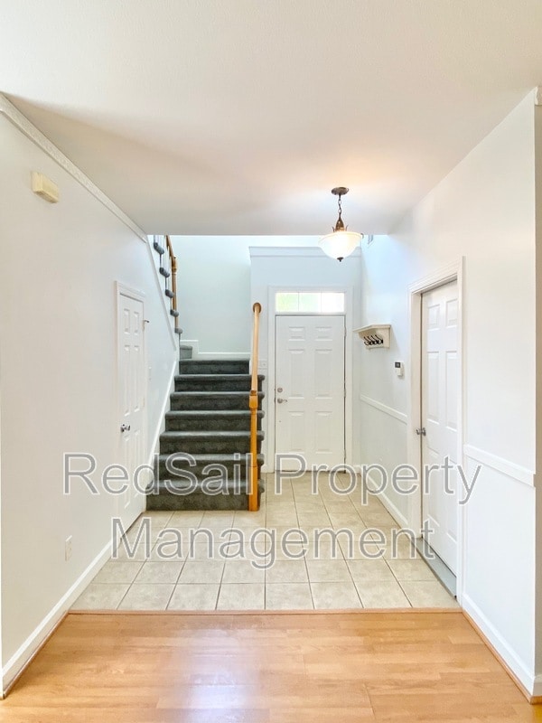 Building Photo - 321 Swain Hill Ct