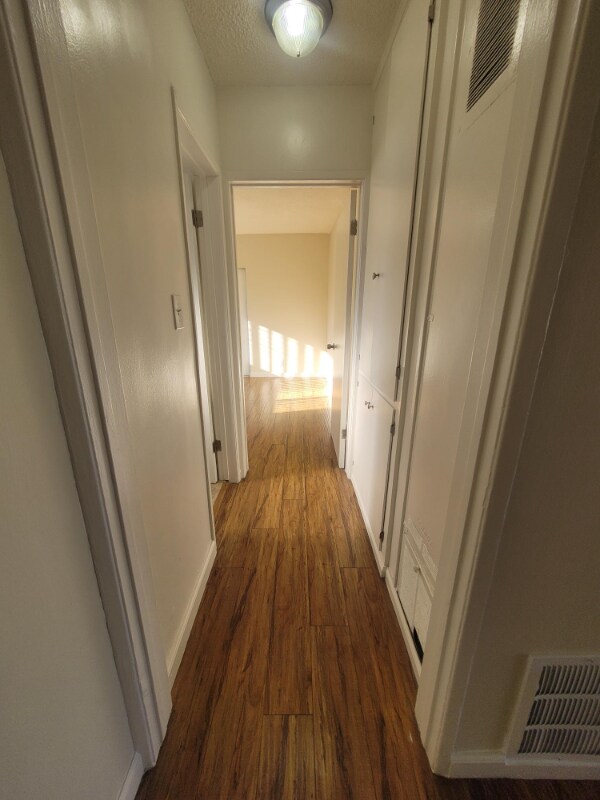 Foto del edificio - 3945 Stevely Ave