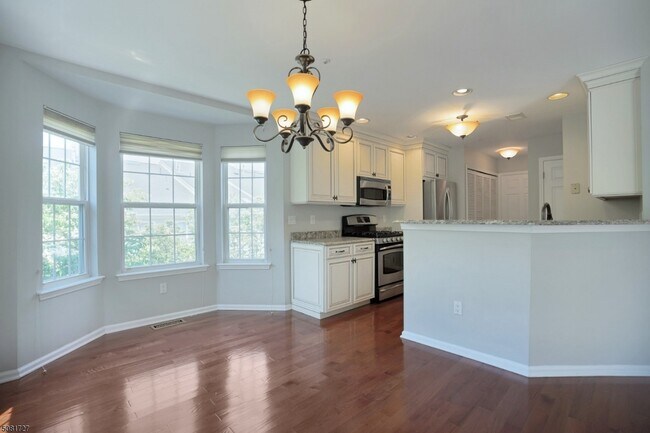 Building Photo - 418 Dalton Ct