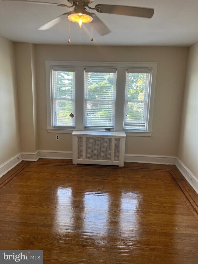 Foto del edificio - 4927 Wissahickon Ave