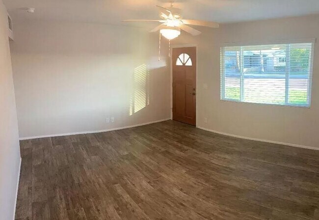 Building Photo - 1042 East El Camino Drive