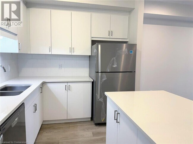 Building Photo - 99 REVERIE Wy