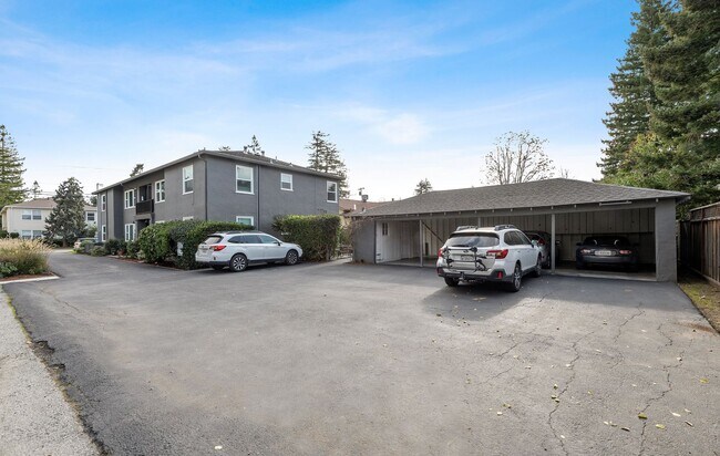 Foto del edificio - 934 Oak Ln