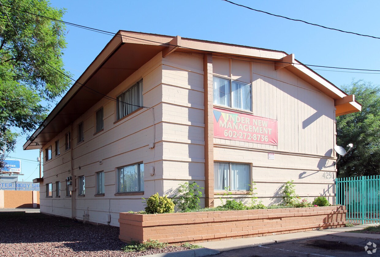 Building Photo - 4248 W Osborn Rd