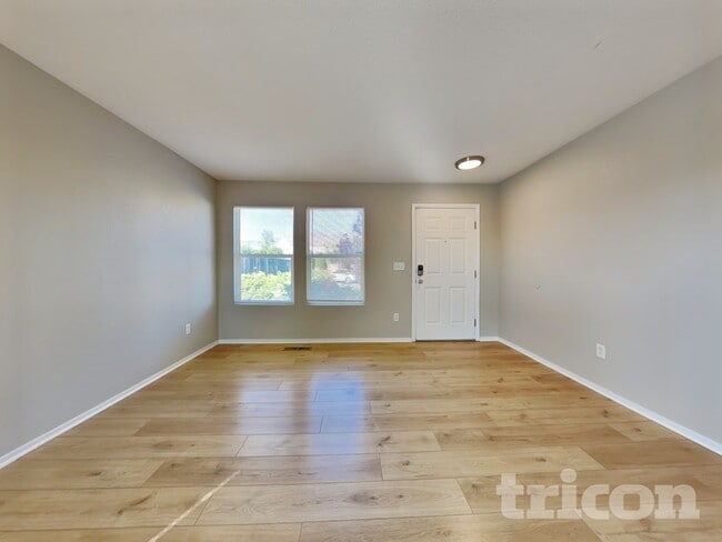 Building Photo - 9696 Canyon Meadows Dr