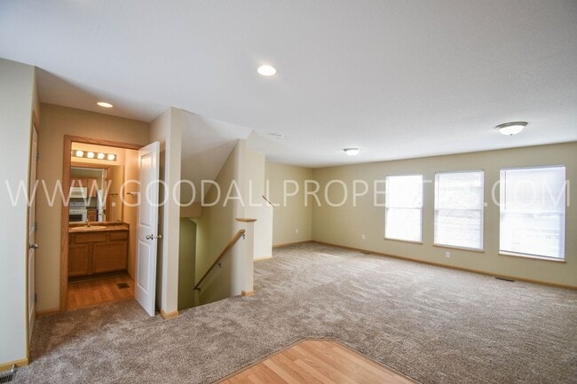 Building Photo - FALL SPECIAL!! Reduced $225 to $1495 !!! 2...