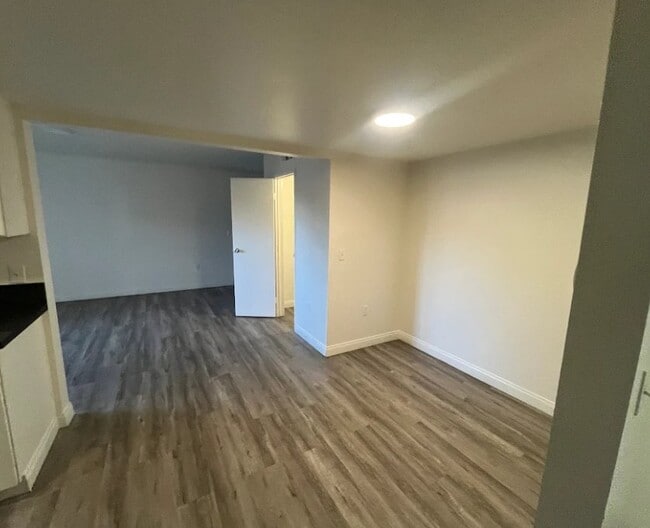 Foto del edificio - 1750 Karen Ave
