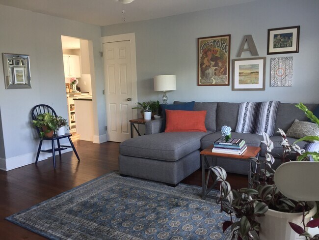 Building Photo - 46 Riverside Dr