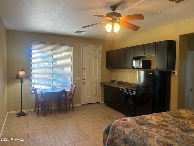 Foto del edificio - 7710 S 22nd Ave