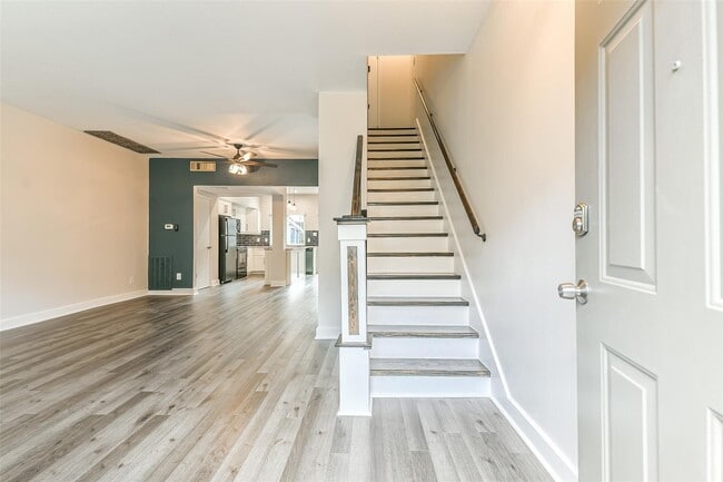 Building Photo - 14723 Barryknoll Ln