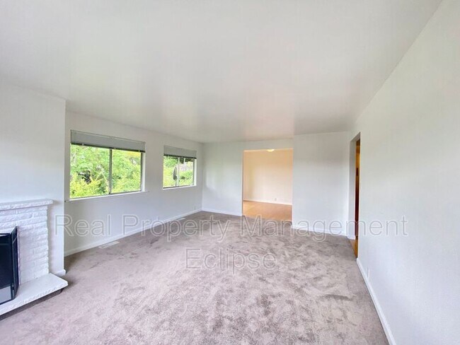 Foto del edificio - 4051 Letitia Ave S