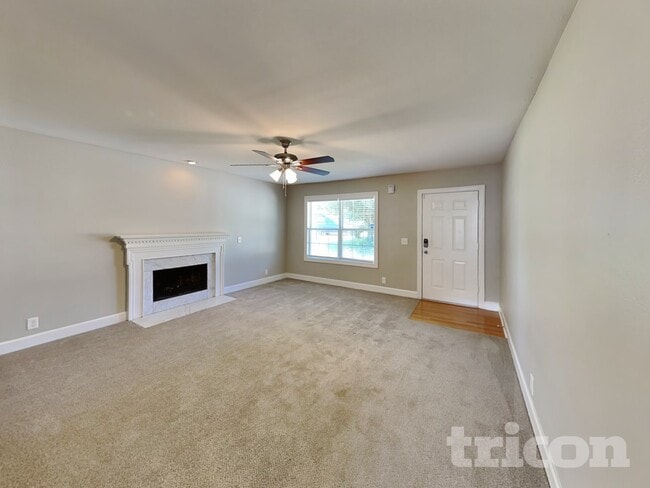 Building Photo - 947 Lavergne Ln