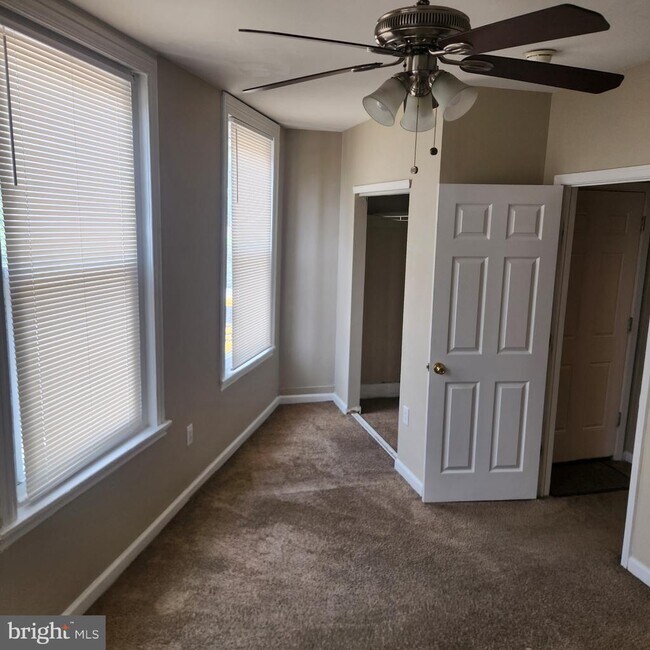 Foto del edificio - 3901 Ridge Ave