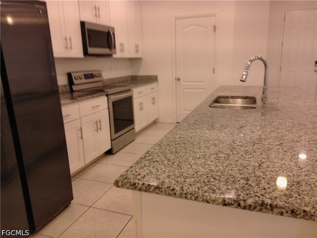 Building Photo - 177 Castile Ct