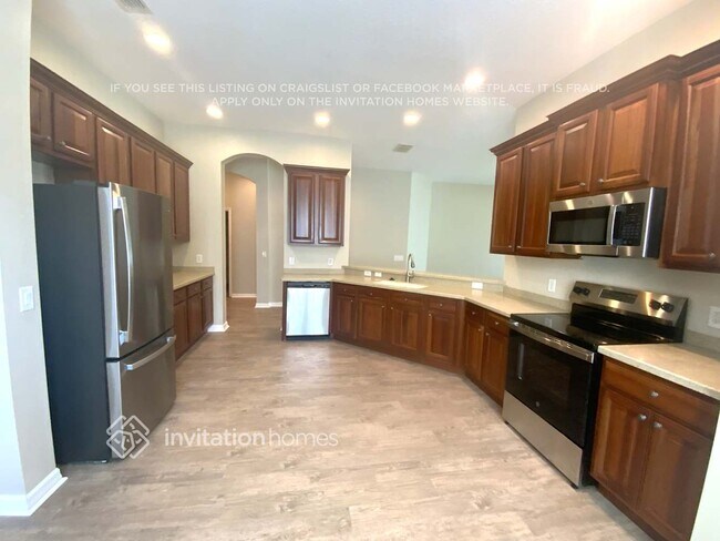 Foto del edificio - 3224 Bayflower Ave