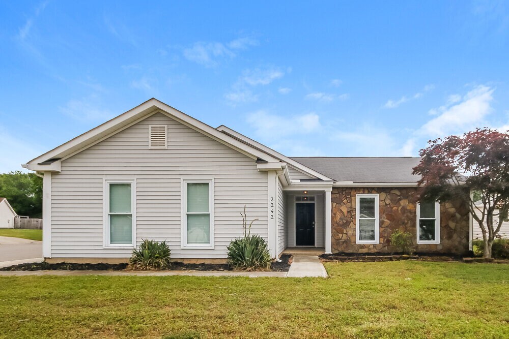 Primary Photo - 3242 Hawick Commons Dr