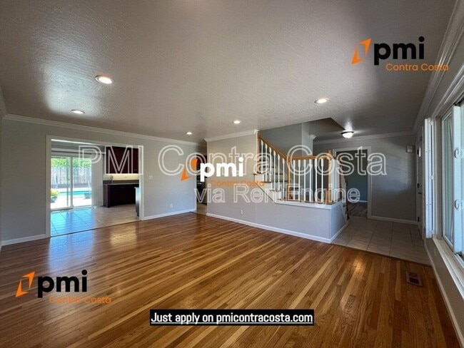 Building Photo - 990 Stimel Dr