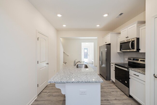 Foto del edificio - Charming Townhome Community near historic ...