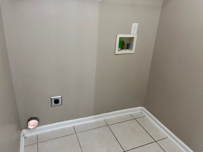 Building Photo - 11696 Accord Cove