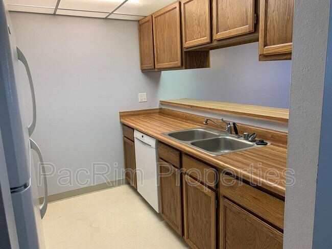 Foto del edificio - 1670 Eastridge Dr