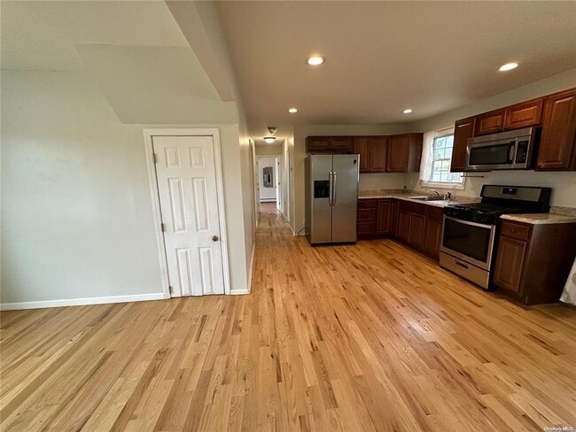 Building Photo - 98 Cortelyou St