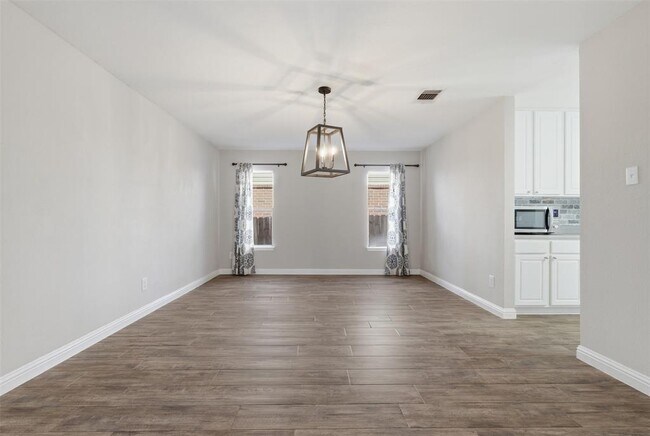 Building Photo - 1715 Ruthie Run