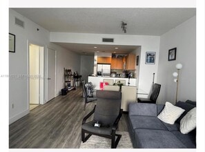 Building Photo - 1060 Brickell Ave