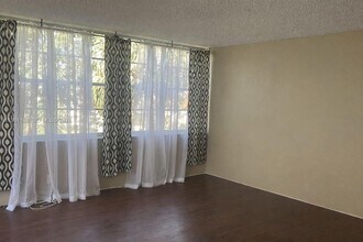 Building Photo - 2761 Taft St