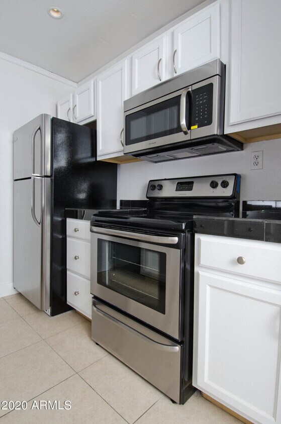 Primary Photo - 7625 E Camelback Rd