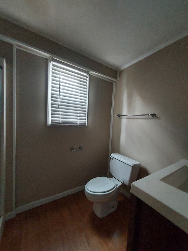 Foto del edificio - 70 Fairfield Ave